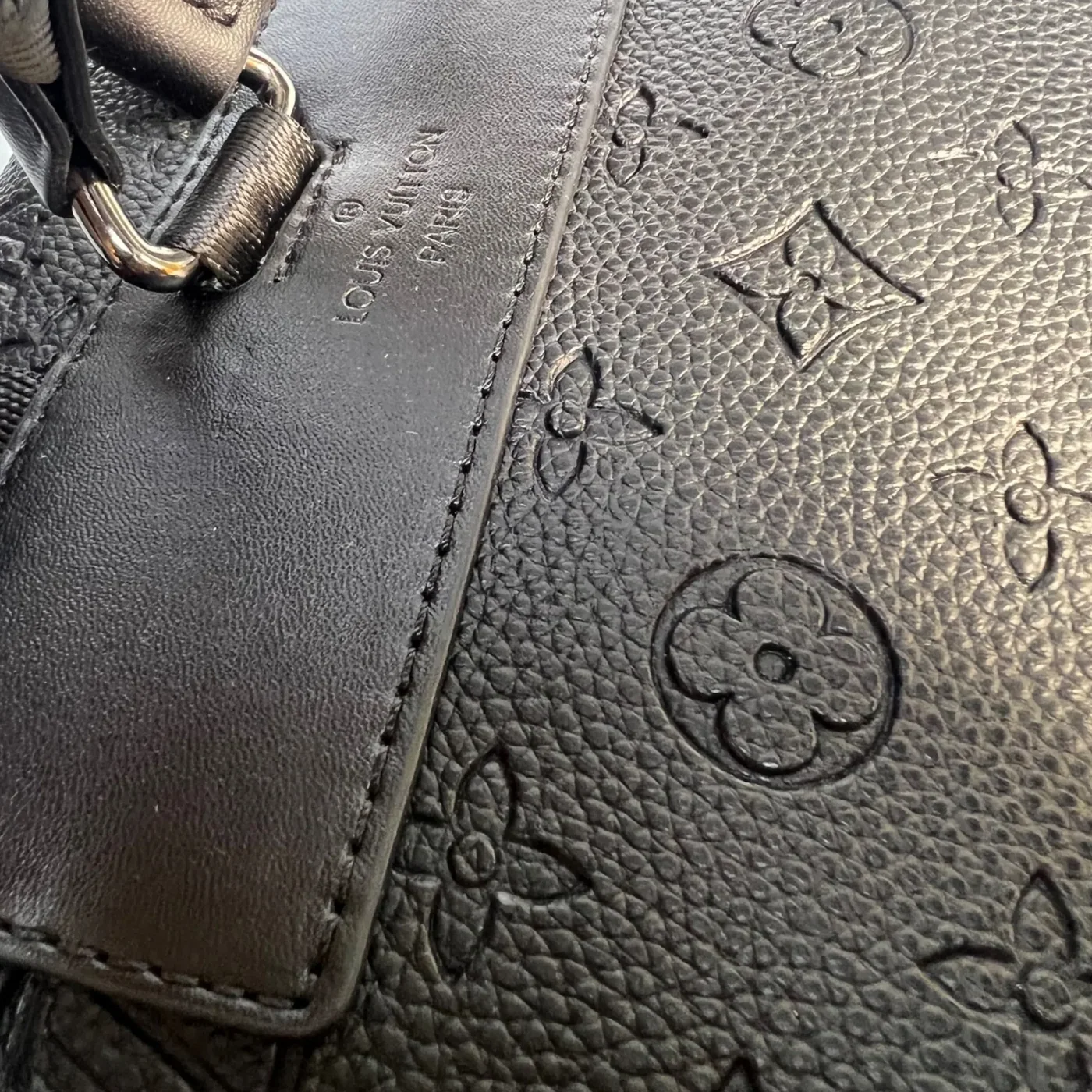 Louis Vuitton Christopher MM Monogram Taurillon Leather Black / Louis Vuitton Christopher MM Monogram Taurillon Leather Black /
