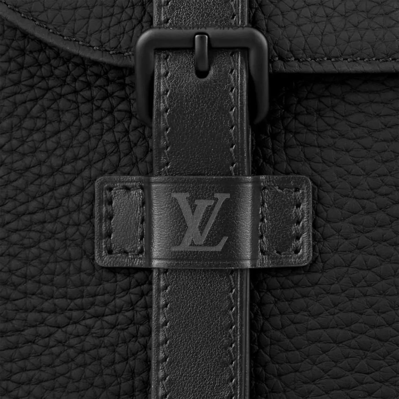 Louis Vuitton Christopher Messenger Taurillon Black Louis Vuitton Christopher Messenger Taurillon Black