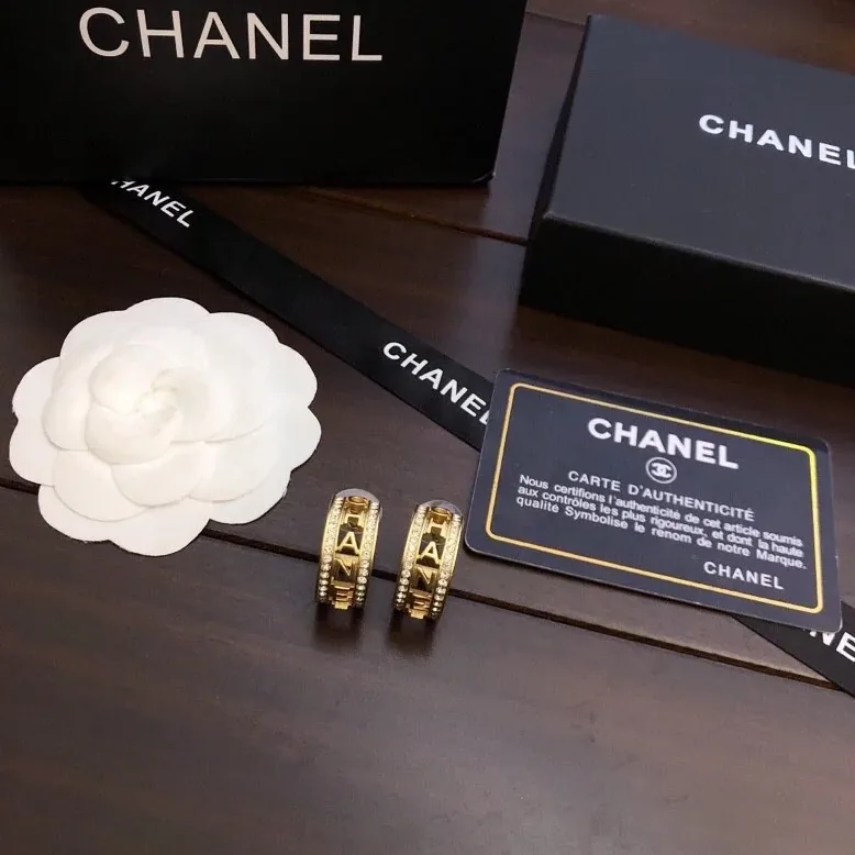 Chanel Round Earrings Gold Chanel Round Earrings Gold