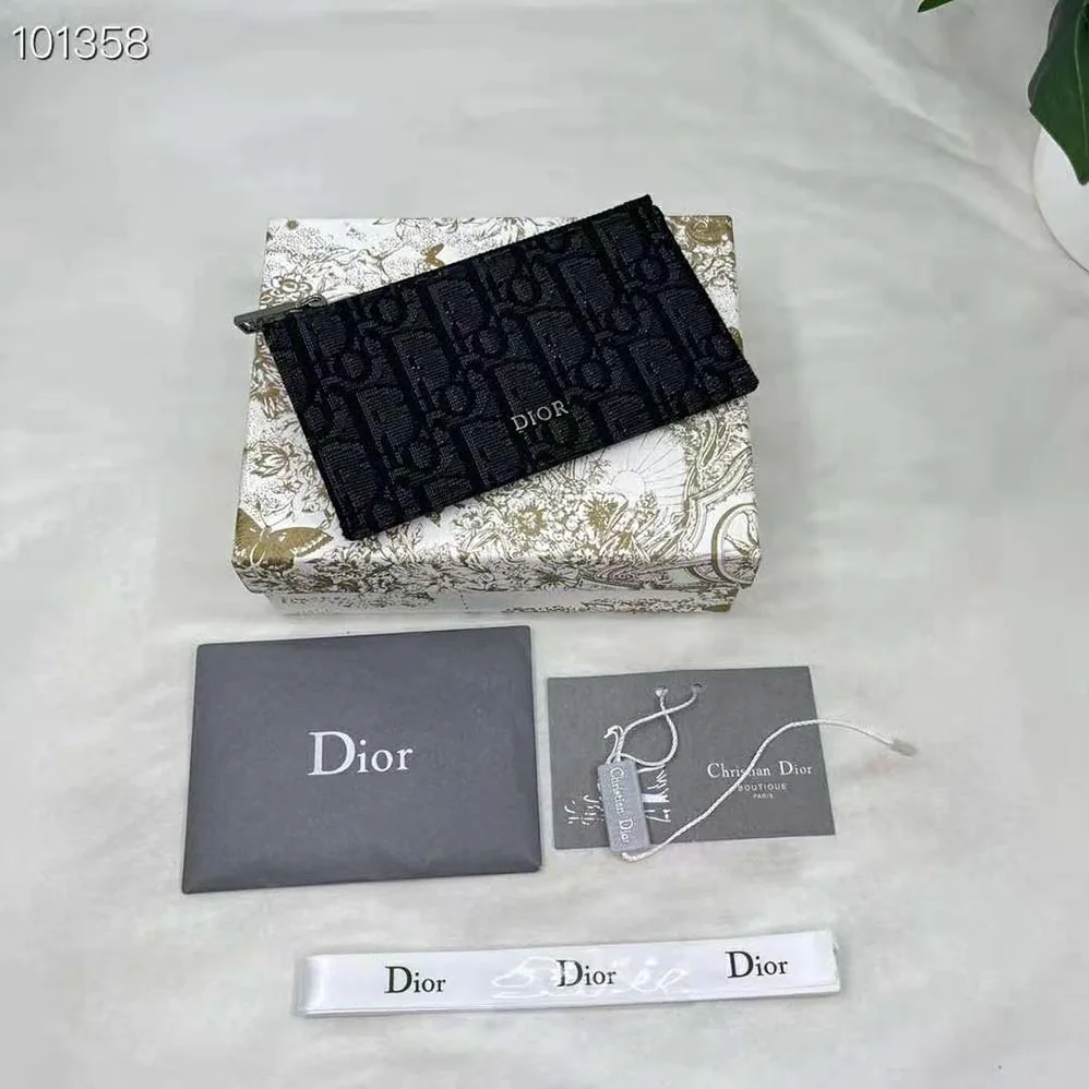 Dior Zipped Card Holder Black Dior Oblique Jacquard and Grained Calfskin for Men Dior Zipped Card Holder Black Dior Oblique Jacquard and Grained Calfskin for Men