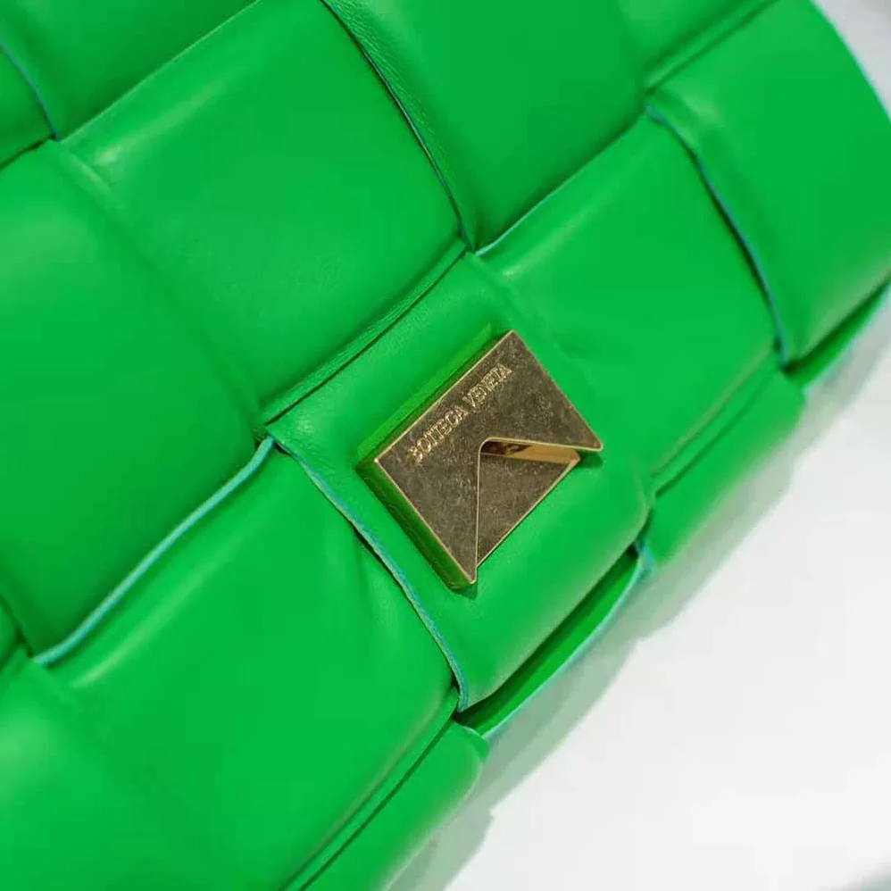 Bottega Veneta Chain Cassette Padded Intrecciato Leather Crossbody Bag for Women in Green