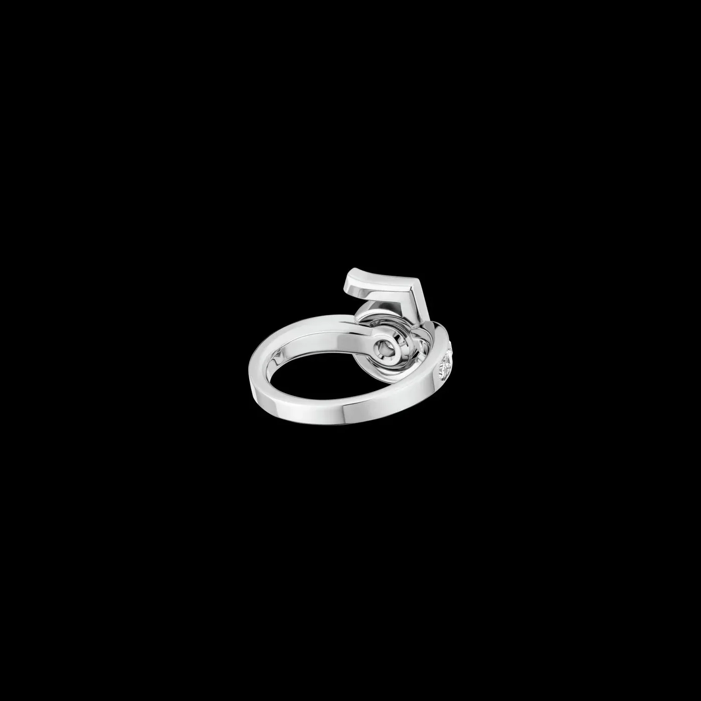 Chanel Eternal N°5 Ring White Gold