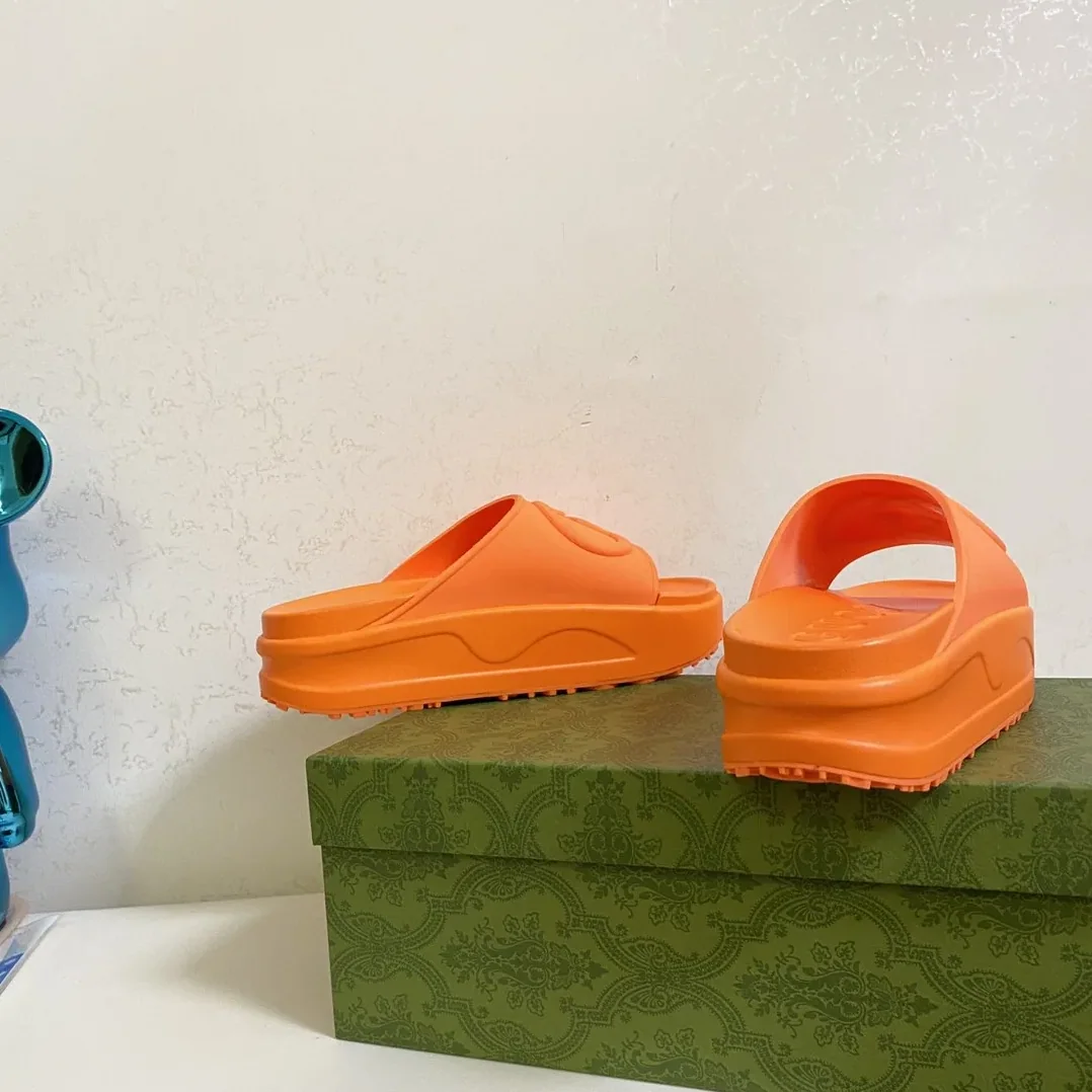 Gucci Interlocking G Slide Sandal Orange Gucci Interlocking G Slide Sandal Orange