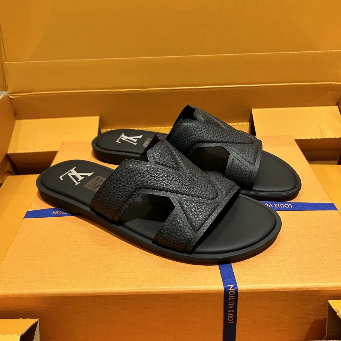 Louis Vuitton Oasis Mule Black Louis Vuitton Oasis Mule Black