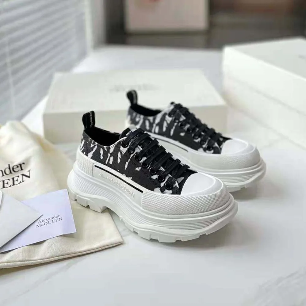 Alexander Mcqueen McQueen Graffiti Tread Slick Lace for Unisex in up in Black/White