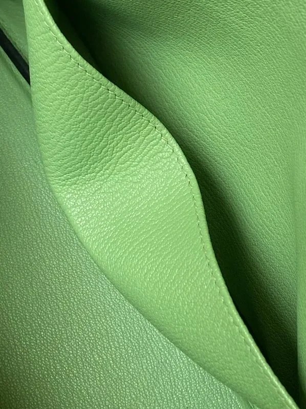 Hermes Birkin Top Handle Bag / Nata Swift Green Silver Hardware Hermes Birkin Top Handle Bag / Nata Swift Green Silver Hardware