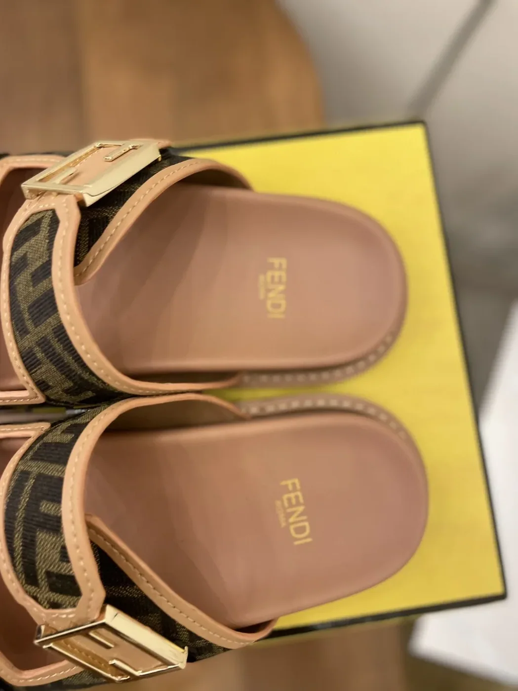 Fendi Feel Slides Dark Pink