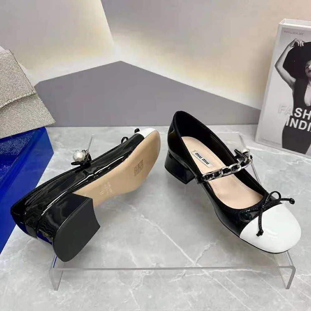 Miu Miu Naplak Pumps in 35 mm Heel Height for Women in Black Miu Miu Naplak Pumps in 35 mm Heel Height for Women in Black