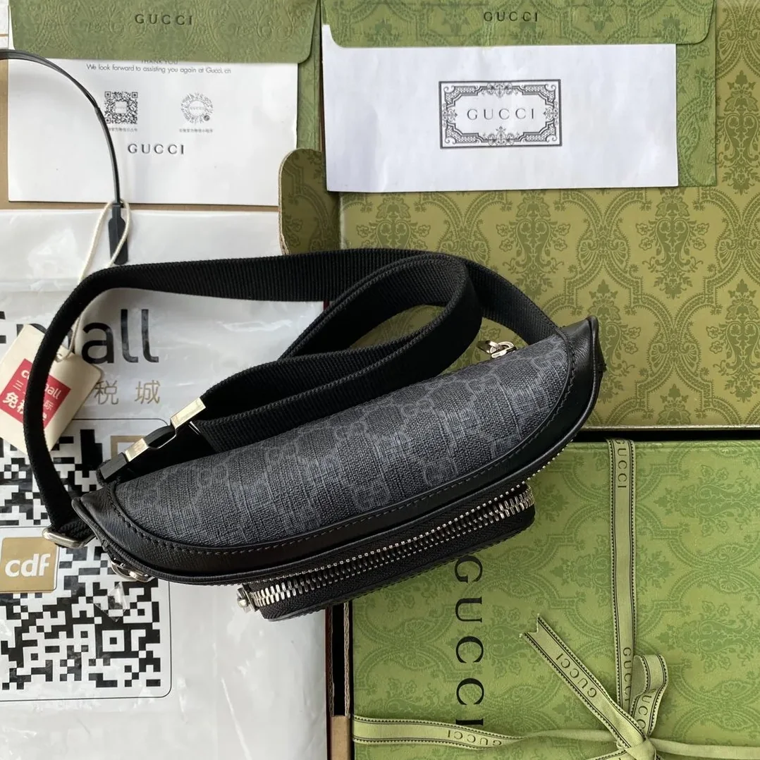 Gucci Belt Bag With Interlocking G Black GG Supreme Canvas / Gucci Belt Bag With Interlocking G Black GG Supreme Canvas /