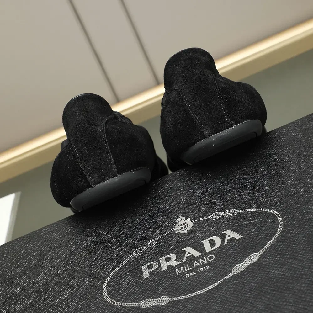 Prada Collapse Re-Nylon and Suede Elasticized Sneakers for Unisex in Black Prada Collapse Re-Nylon and Suede Elasticized Sneakers for Unisex in Black