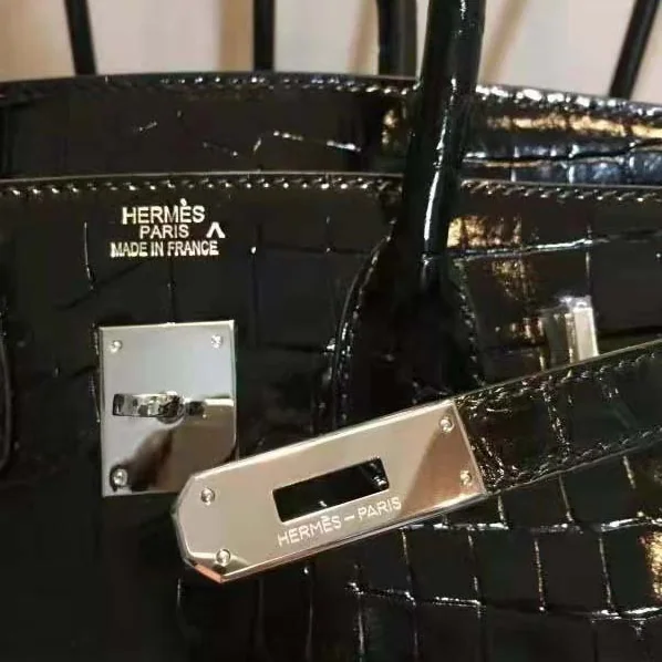 Hermes Birkin 30 Bag in Alligator Leather with Gold Hardware in Black