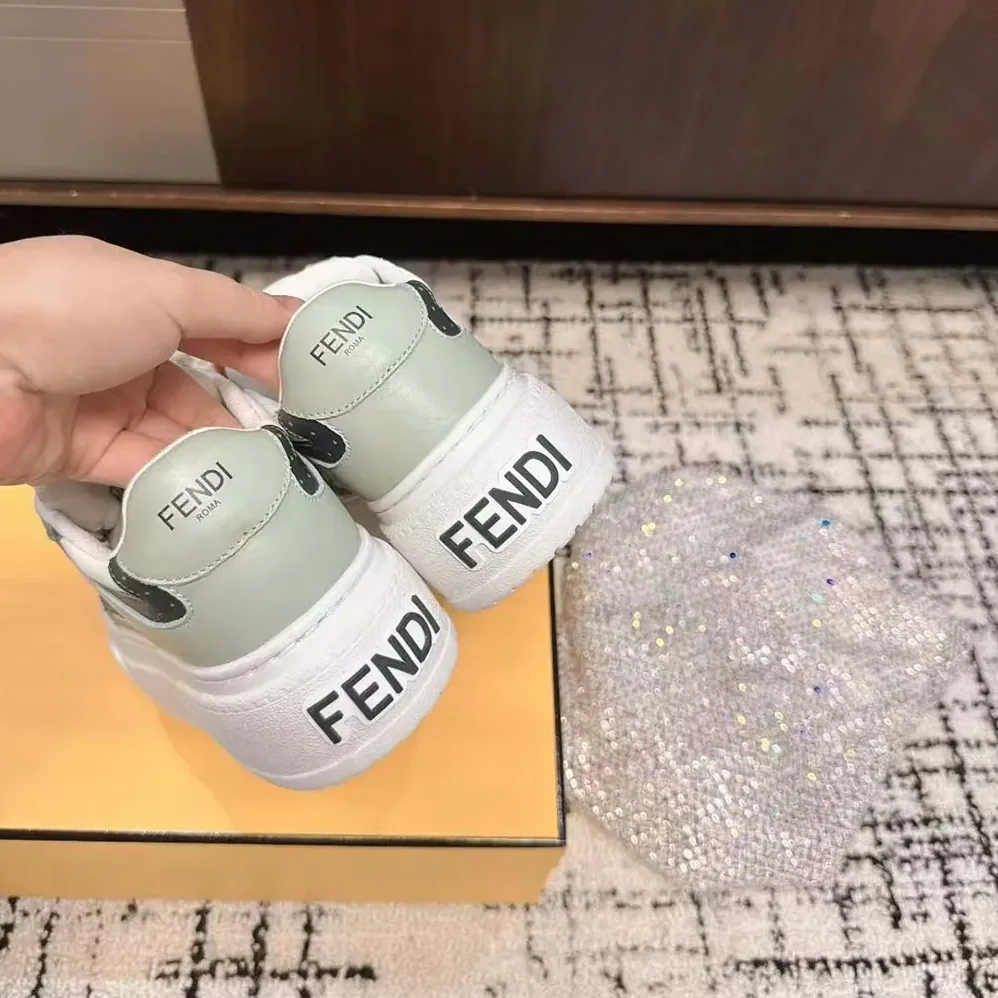 Fendi Match Low Top Platform Shoes In Green Leather With Charm for Women Fendi Match Low Top Platform Shoes In Green Leather With Charm for Women