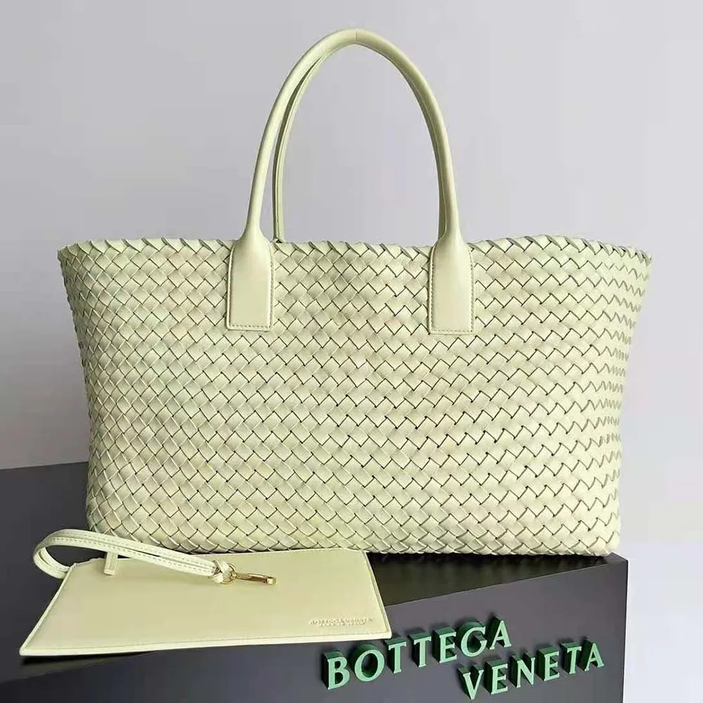 Bottega Veneta Medium Cabat Leather Tote Bag for Women in Lime Bottega Veneta Medium Cabat Leather Tote Bag for Women in Lime