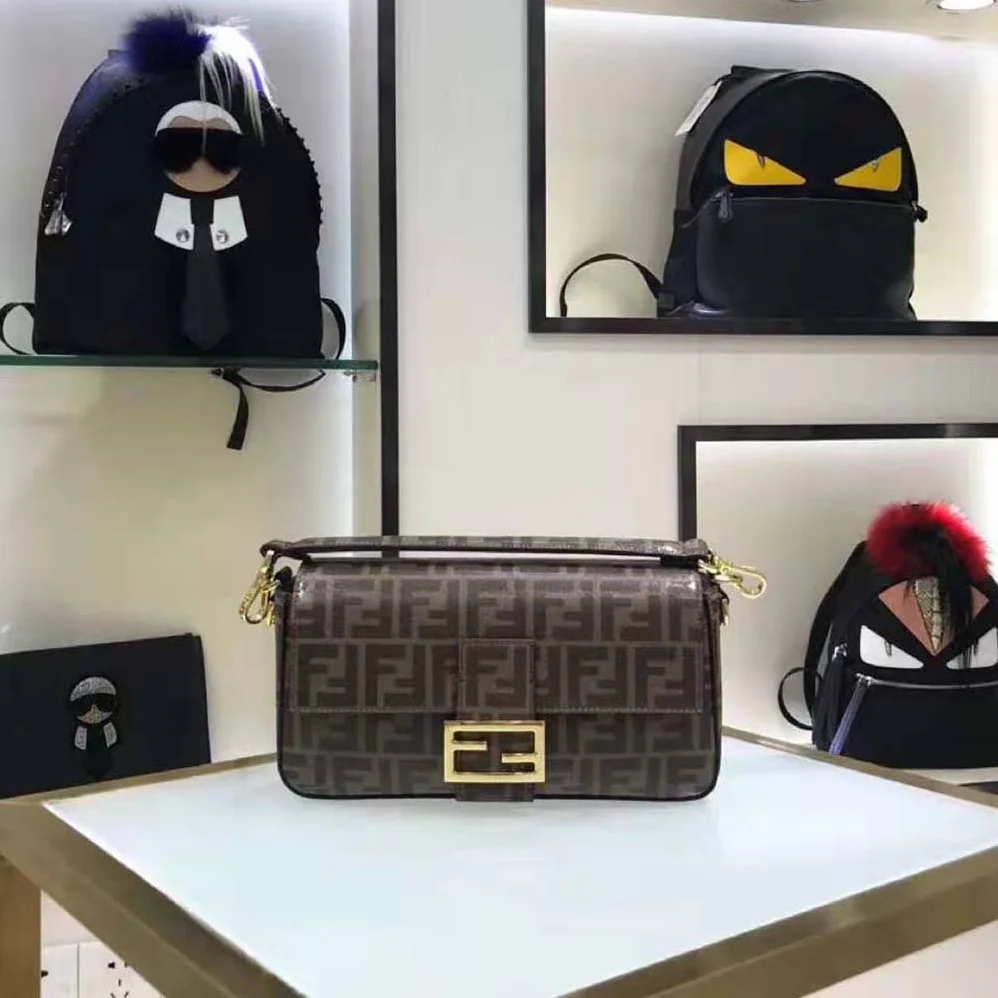 Fendi Baguette Cage Brown Fabric Bag for Women in White Fendi Baguette Cage Brown Fabric Bag for Women in White
