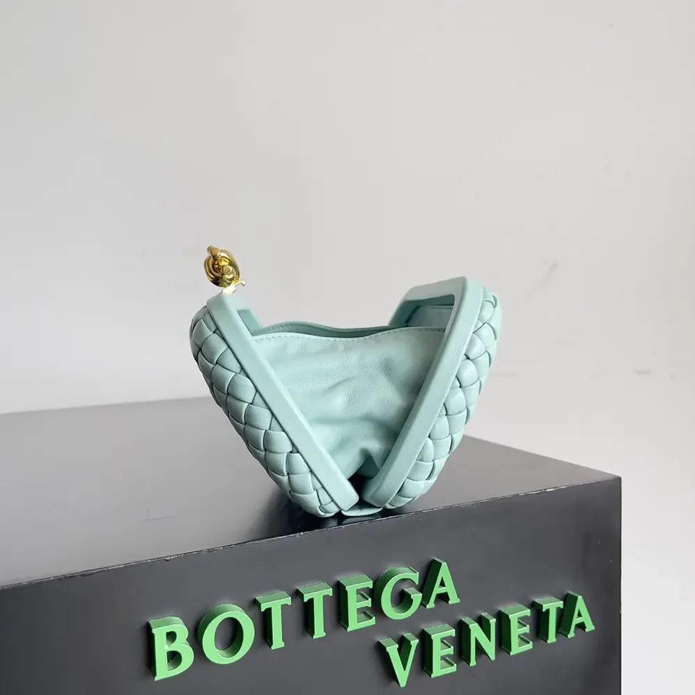 Bottega Veneta Knot Minaudière Clutch in Calfskin Leather for Women in Light Blue Bottega Veneta Knot Minaudière Clutch in Calfskin Leather for Women in Light Blue