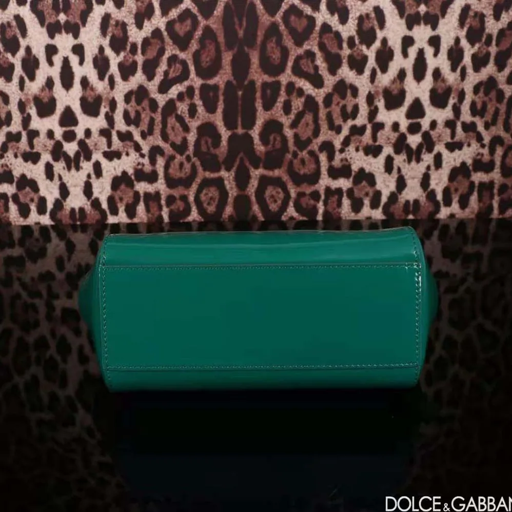 Dolce Gabbana D&G Medium Sicily Handbag for Women in Green Dolce Gabbana D&G Medium Sicily Handbag for Women in Green
