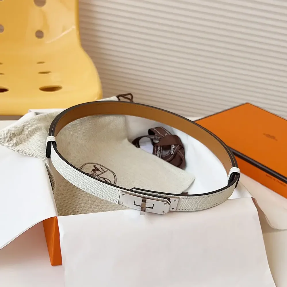 Hermes Kelly 18 Belt for Women in White Hermes Kelly 18 Belt for Women in White
