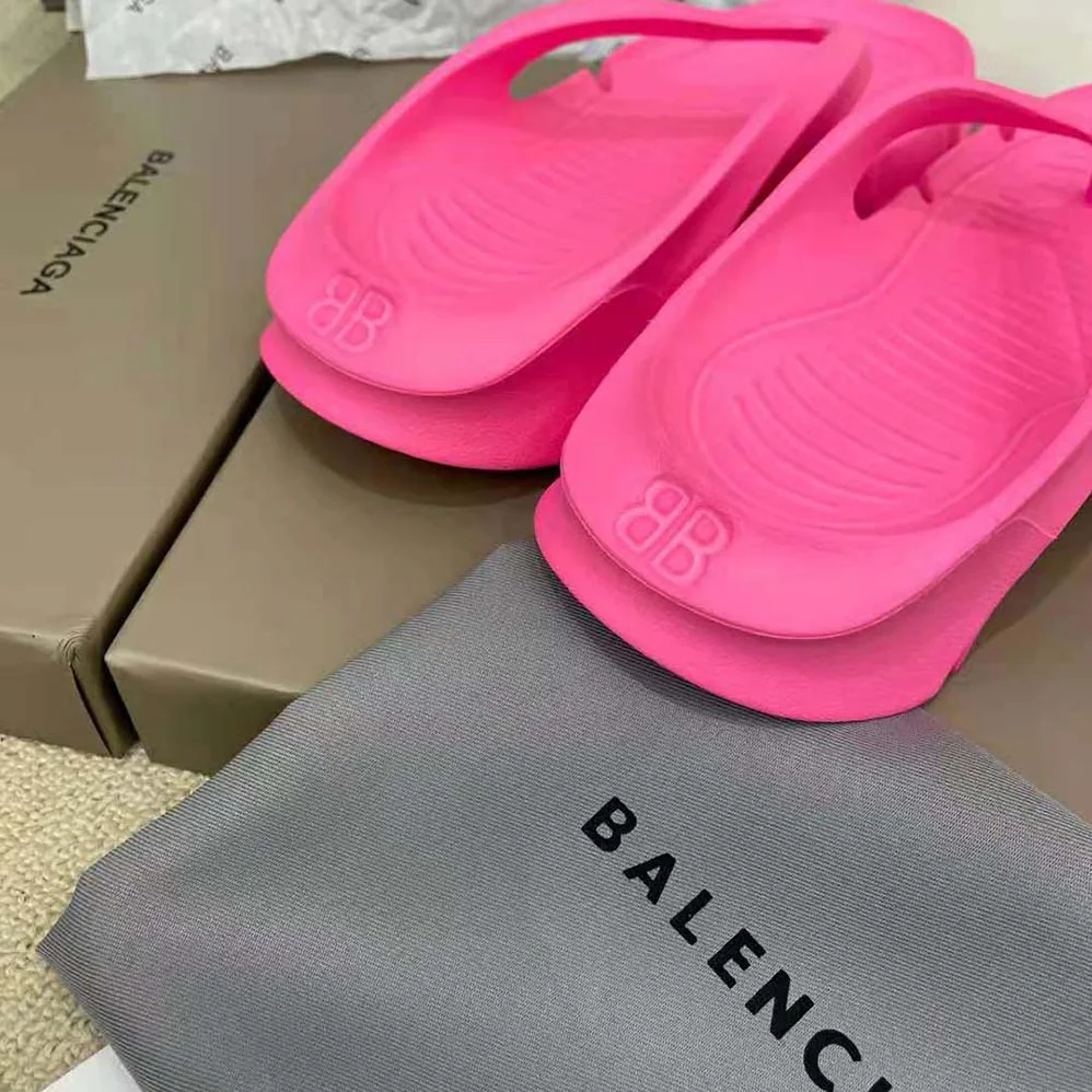 Balenciaga Mold Thong Sandal in Pink for Women