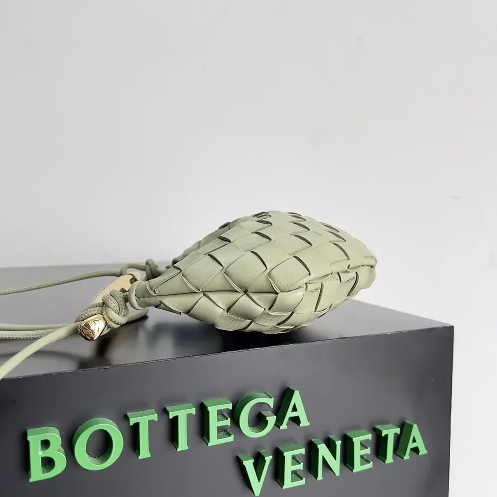 Bottega Veneta Baby Sardine for Women in Green Bottega Veneta Baby Sardine for Women in Green