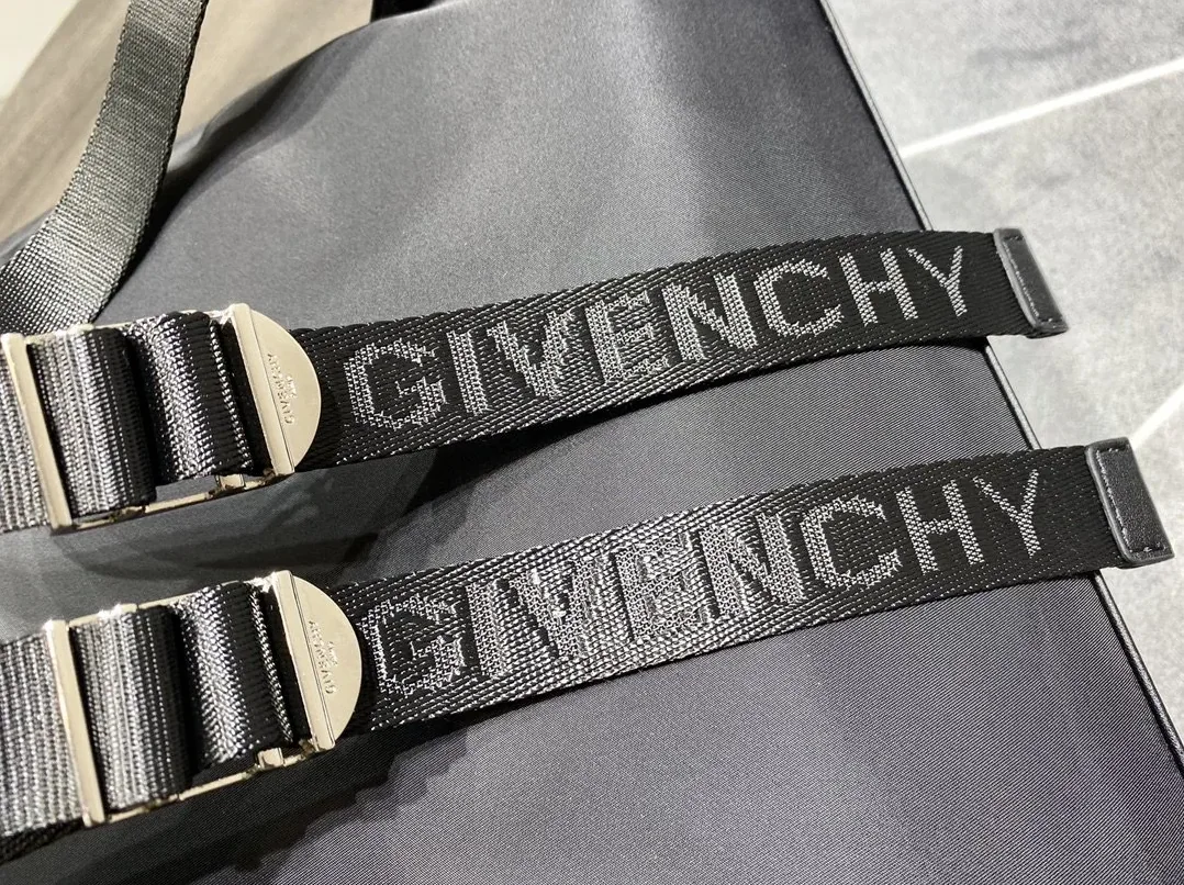 Givenchy Double U Backpack Black , Backpacks in GVC
