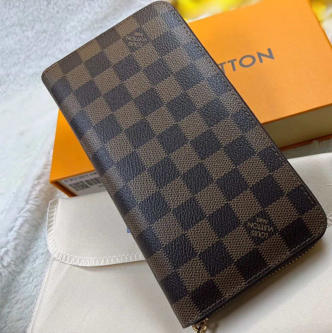 Louis Vuitton Zippy Wallet Canvas Brown Louis Vuitton Zippy Wallet Canvas Brown