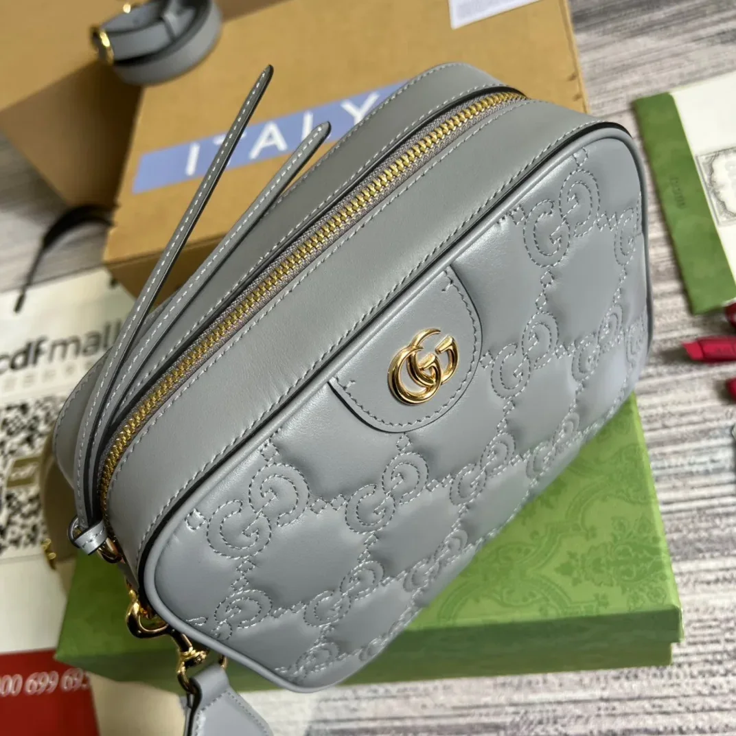 Gucci Matelasse Shoulder Bag Grey Gucci Matelasse Shoulder Bag Grey