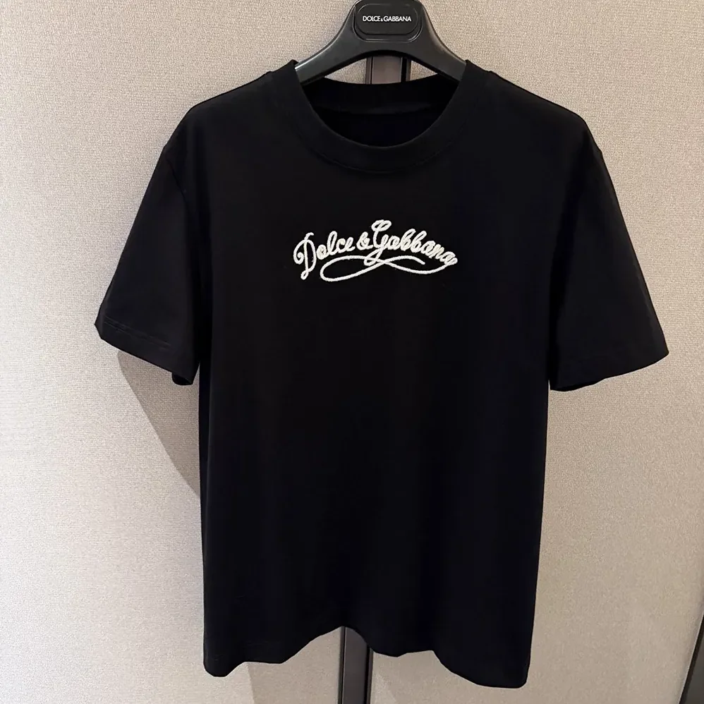 Dolce Gabbana D&G Jersey T-Shirt With Embroidery for Women in Black Dolce Gabbana D&G Jersey T-Shirt With Embroidery for Women in Black