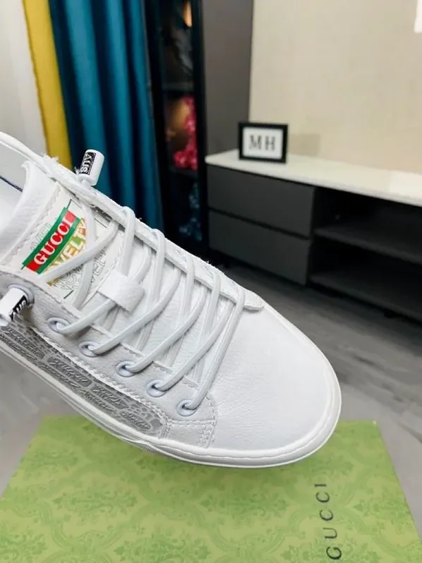 Gucci Crocodile Embossing Sneakers White for Men Gucci Crocodile Embossing Sneakers White for Men