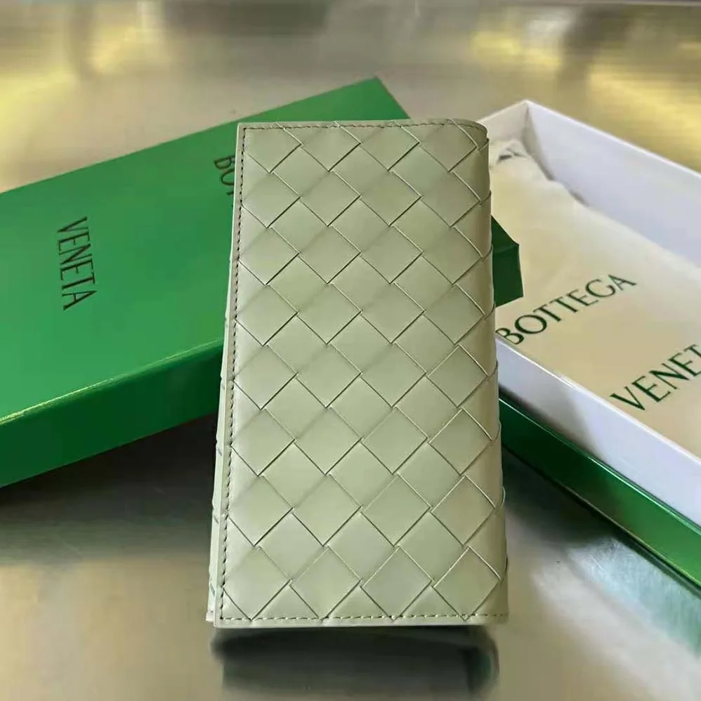 Bottega Veneta Long Intrecciato Wallet for Unisex in Green