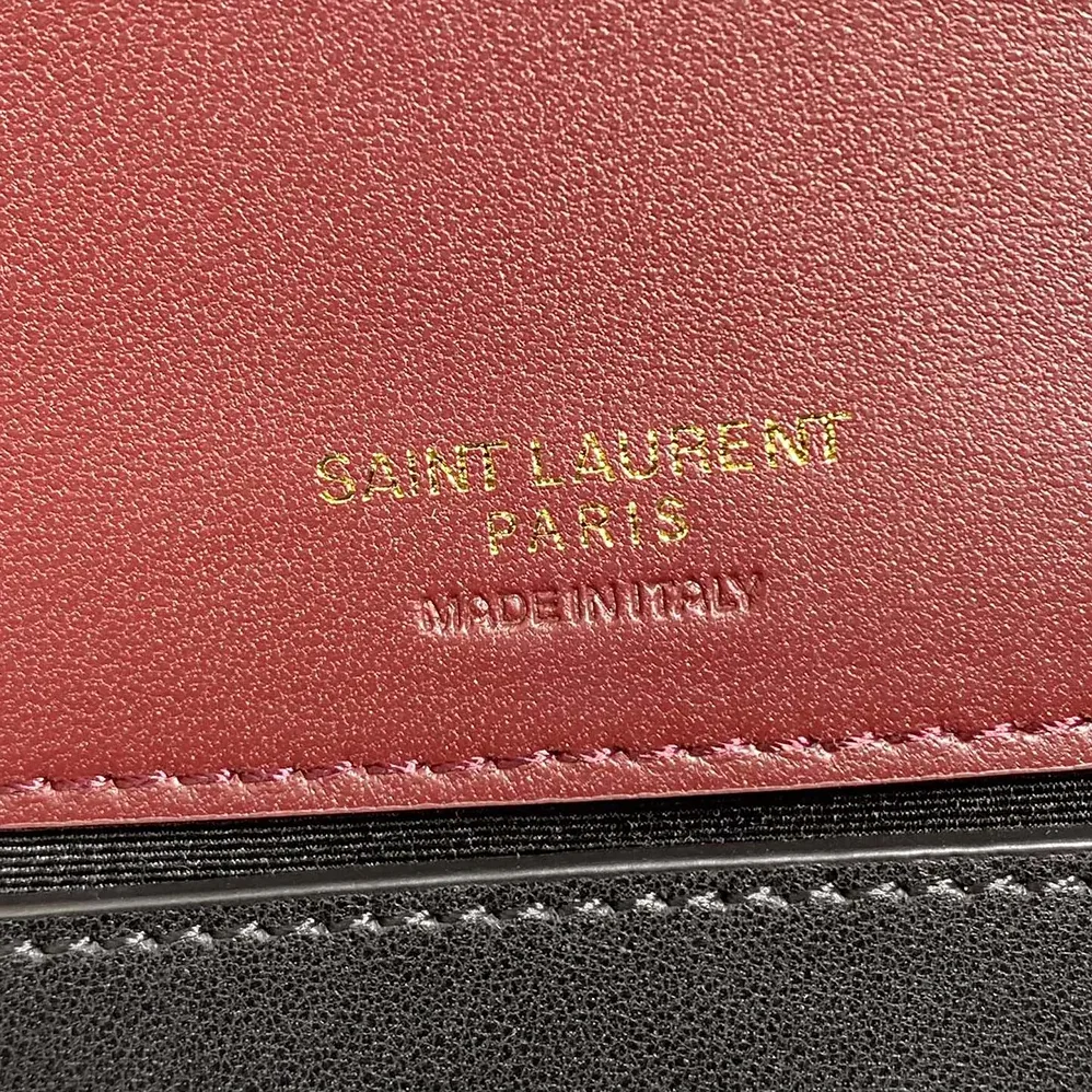 Saint Laurent YSL Loulou Small in Matelasse Lambskin for Women in Bordeaux