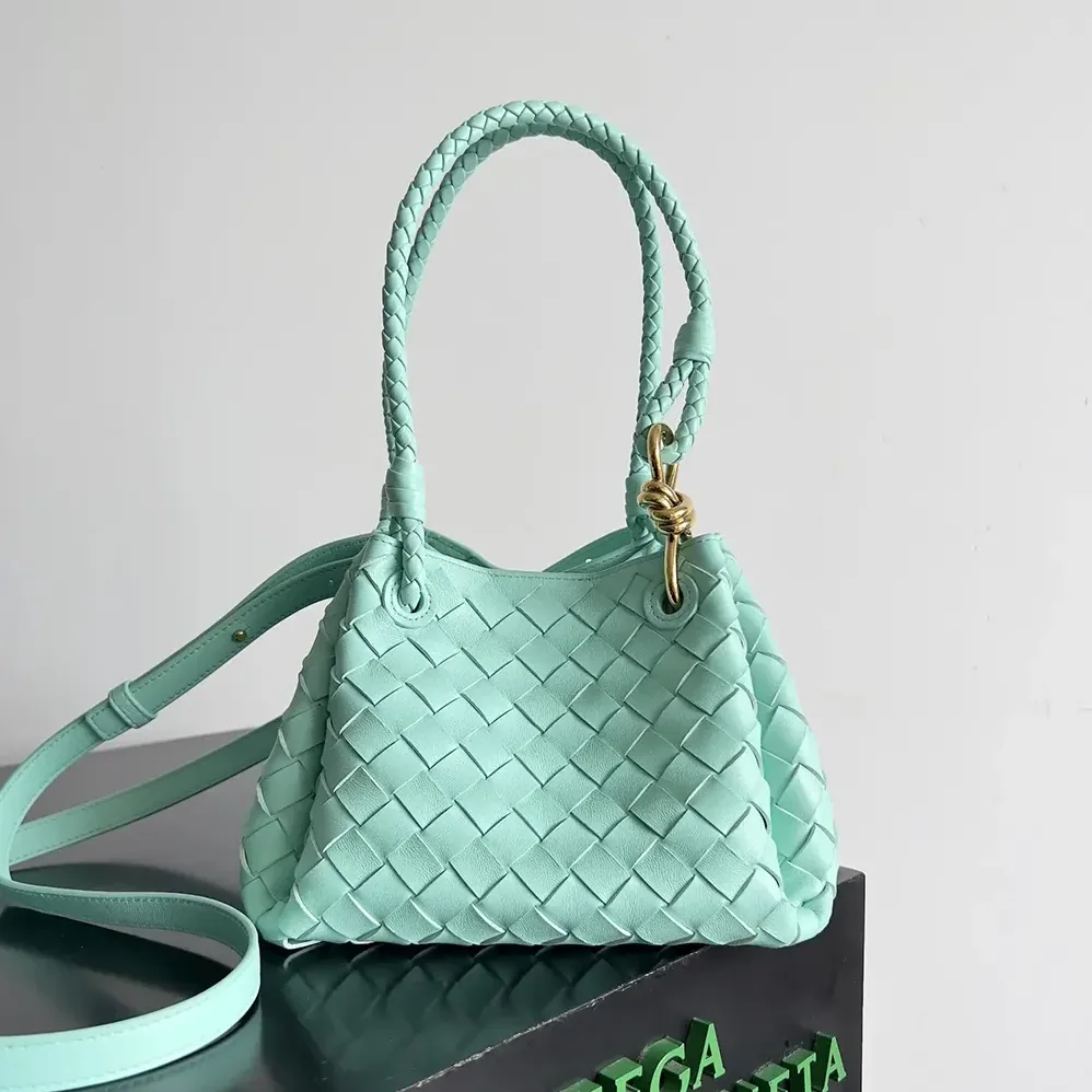 Bottega Veneta Small Andiamo Parachute for Women in Green oasis