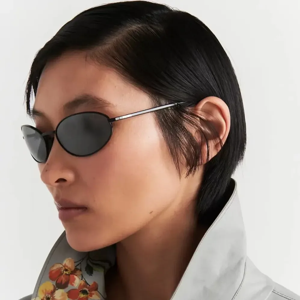 Prada Sunglasses with the Prada Logo for Unisex