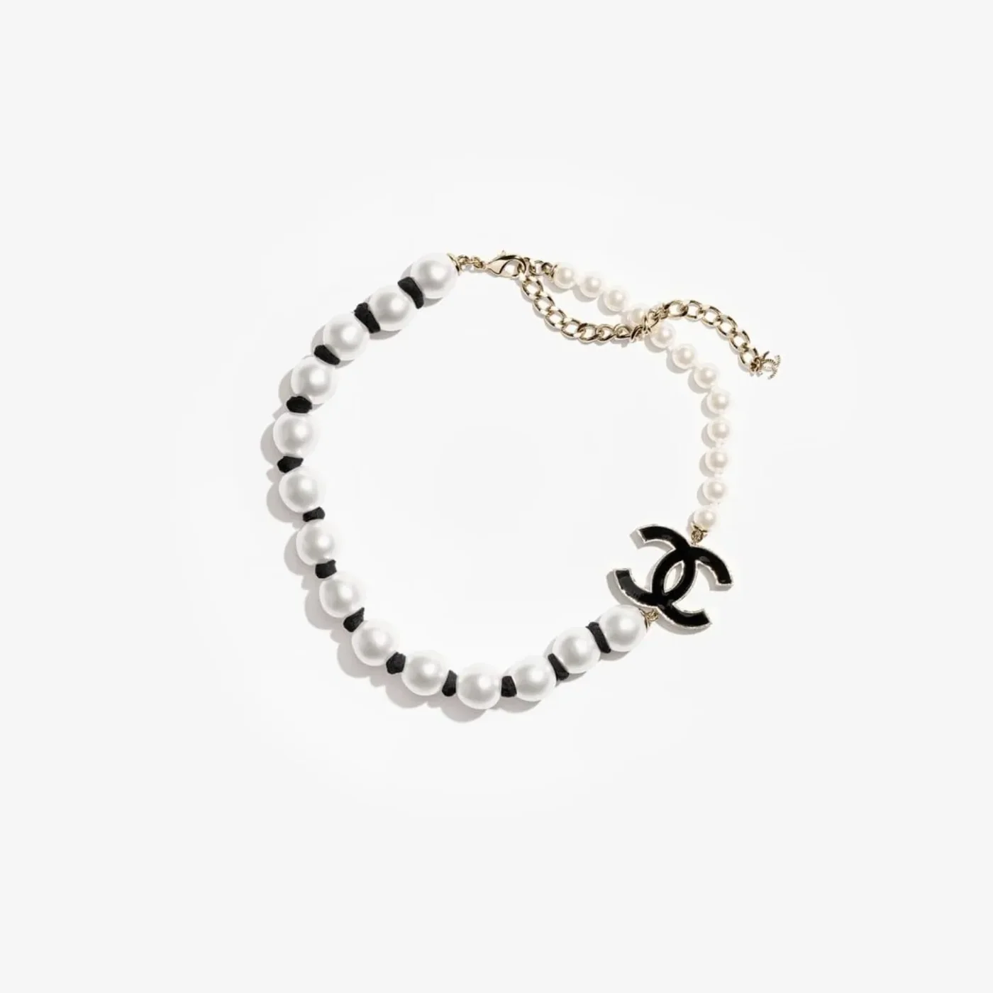 Chanel Pearl Necklace Gold in Toned