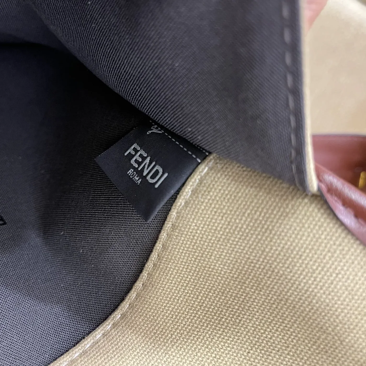 Fendi Peekaboo X in tote Bag Beige Canvas