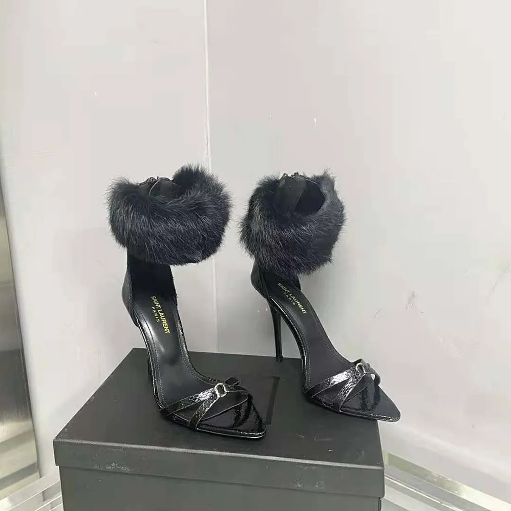 Saint Laurent YSL Satine Sandals in Lacquered Ayers for Women in Black