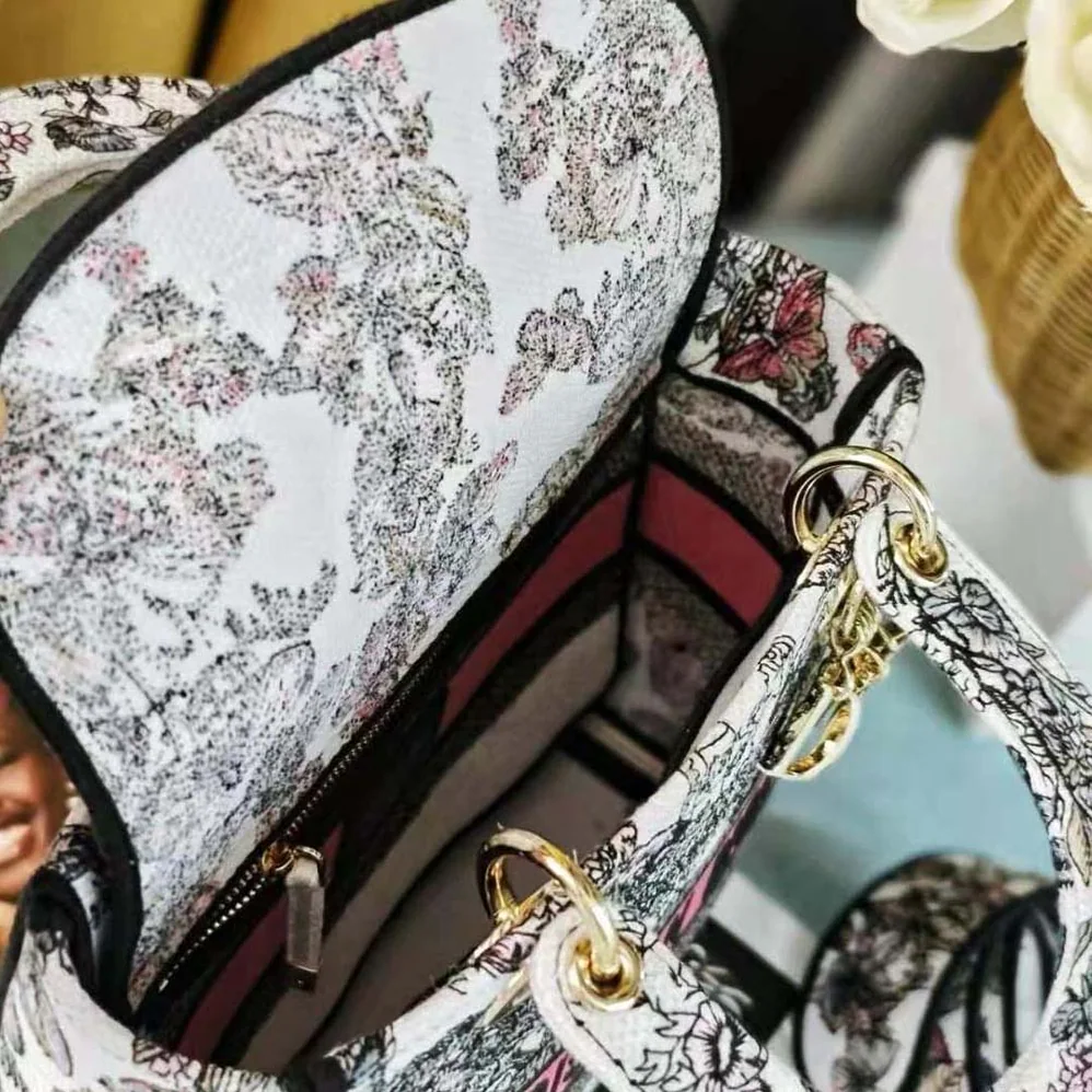 Dior Medium Lady D-lite Bag White and Pastel Pink Butterfly Around The World Embroidery for Women Dior Medium Lady D-lite Bag White and Pastel Pink Butterfly Around The World Embroidery for Women