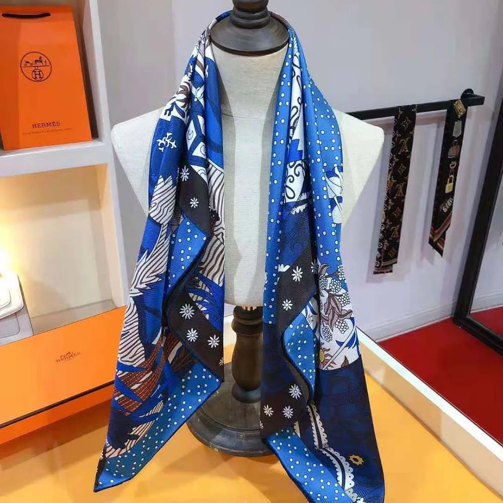 Hermes Le Premier Chant Scarf 90 in Silk Twill with Hand-Rolled Edges for Women in Blue Hermes Le Premier Chant Scarf 90 in Silk Twill with Hand-Rolled Edges for Women in Blue