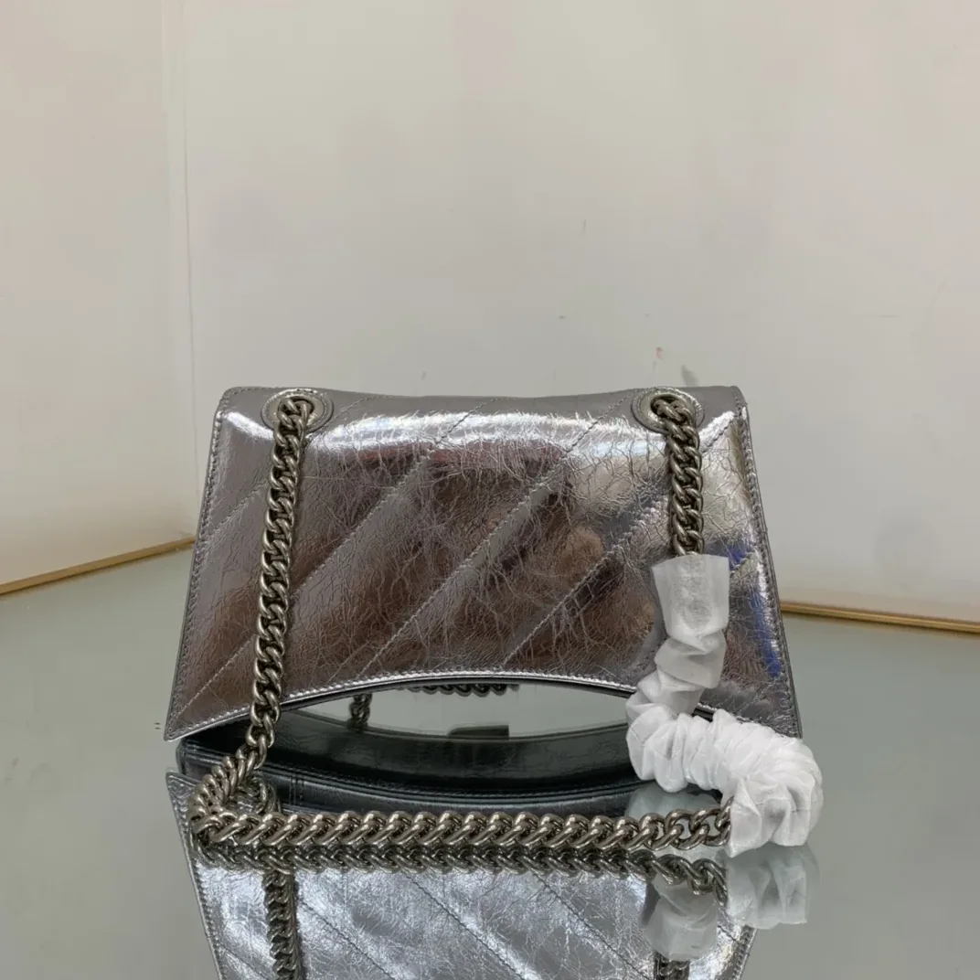Crush Small Chain Bag Quilted In Sliver Tone /