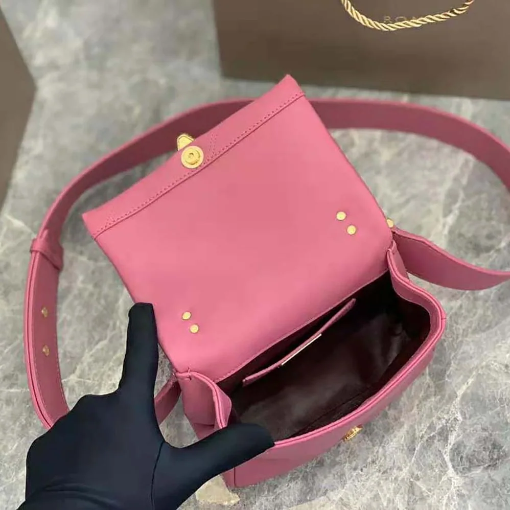 Bvlgari Serpenti Cabochon Crossbody Mini Bag for Women in Pink Bvlgari Serpenti Cabochon Crossbody Mini Bag for Women in Pink