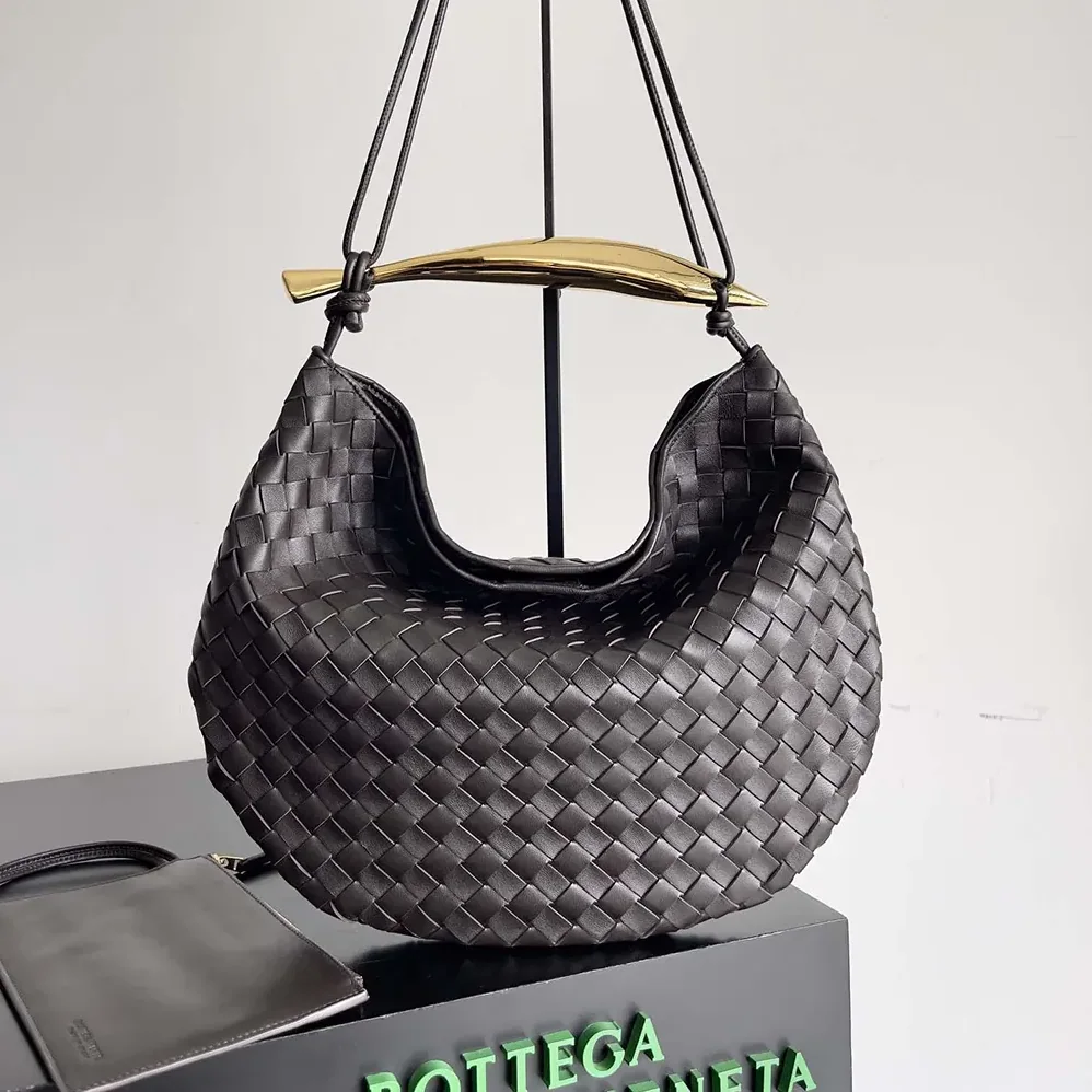 Bottega Veneta Large Sardine Shoulder Bag in Lambskin Leather for Women Bottega Veneta Large Sardine Shoulder Bag in Lambskin Leather for Women