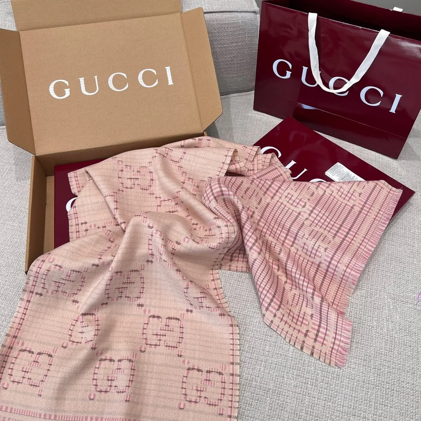 Gucci Check GG Scarf Ivory And Pink /