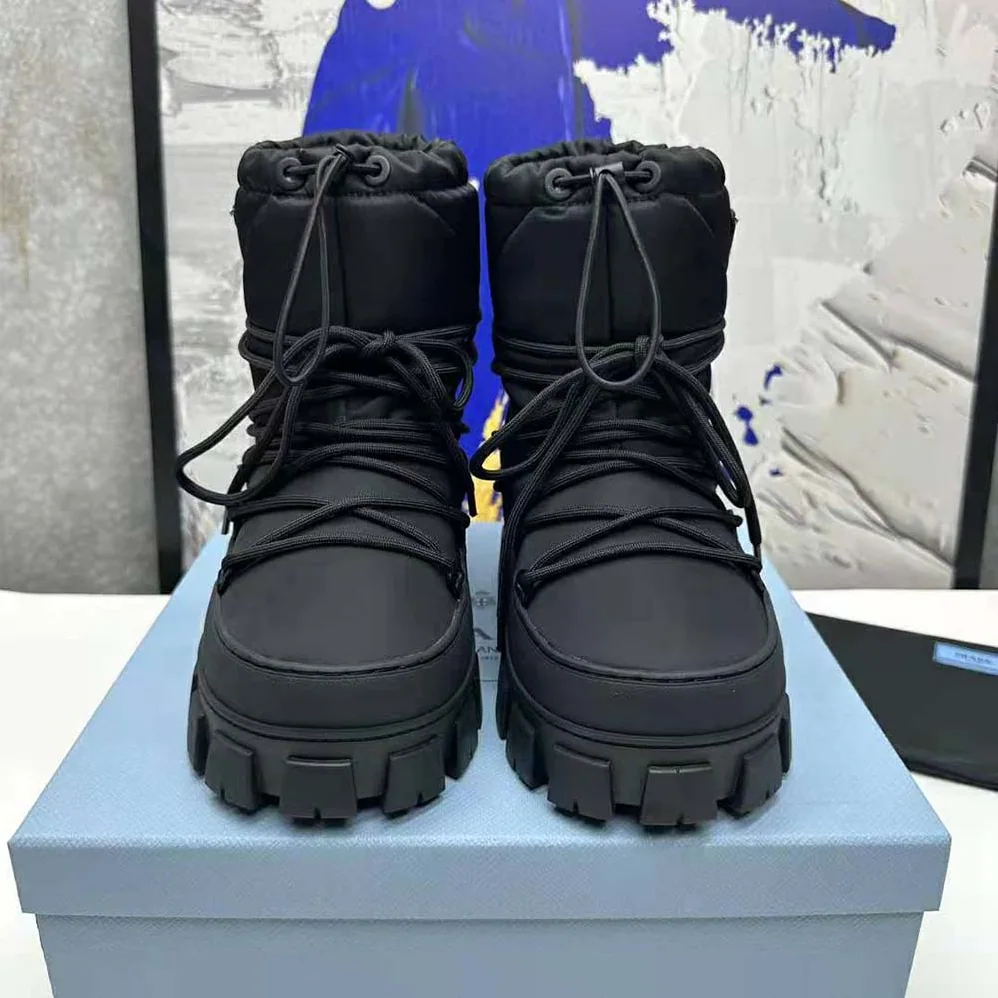 Prada Nylon Gabardine Après-ski Boots for Women in Black Prada Nylon Gabardine Après-ski Boots for Women in Black