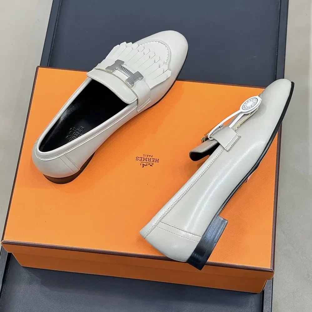 Hermes Royal loafer in Goatskin for Women in Gray Hermes Royal loafer in Goatskin for Women in Gray
