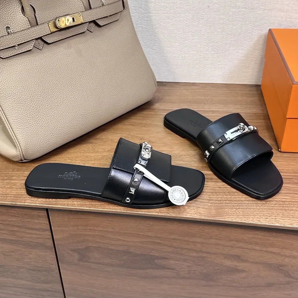 Hermes Giulia Sandal for Unisex in Black