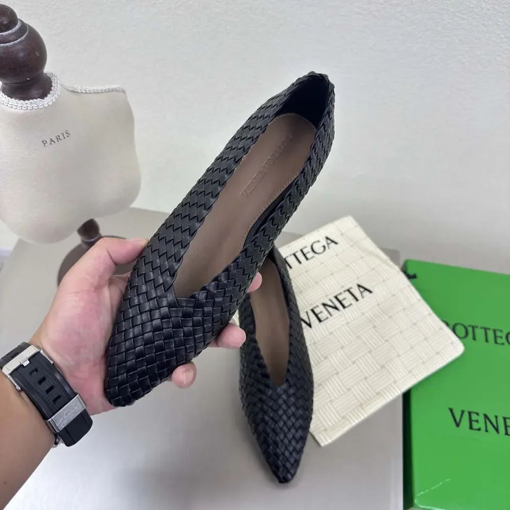 Bottega Veneta Sofia Ballerina in Padded Intreccio Leather for Women in Black Bottega Veneta Sofia Ballerina in Padded Intreccio Leather for Women in Black