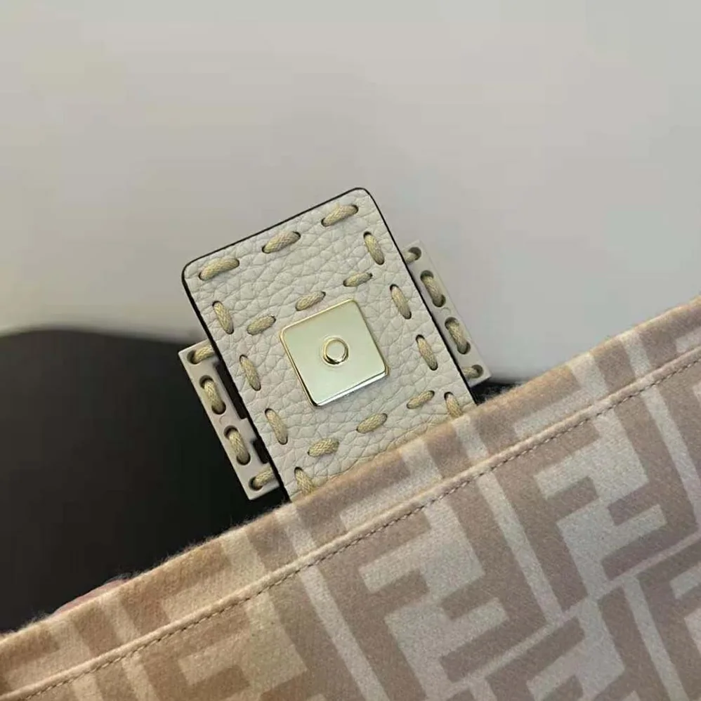 Fendi Medium Baguette 1997 Beige FF Wool Bag for Women Fendi Medium Baguette 1997 Beige FF Wool Bag for Women