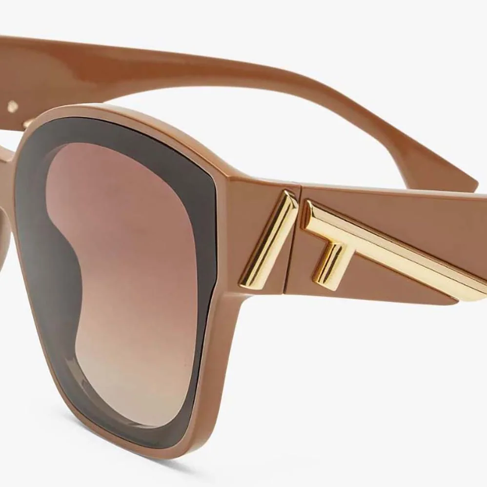Fendi Square Fendi First Caramel Acetate Sunglasses for Women Fendi Square Fendi First Caramel Acetate Sunglasses for Women