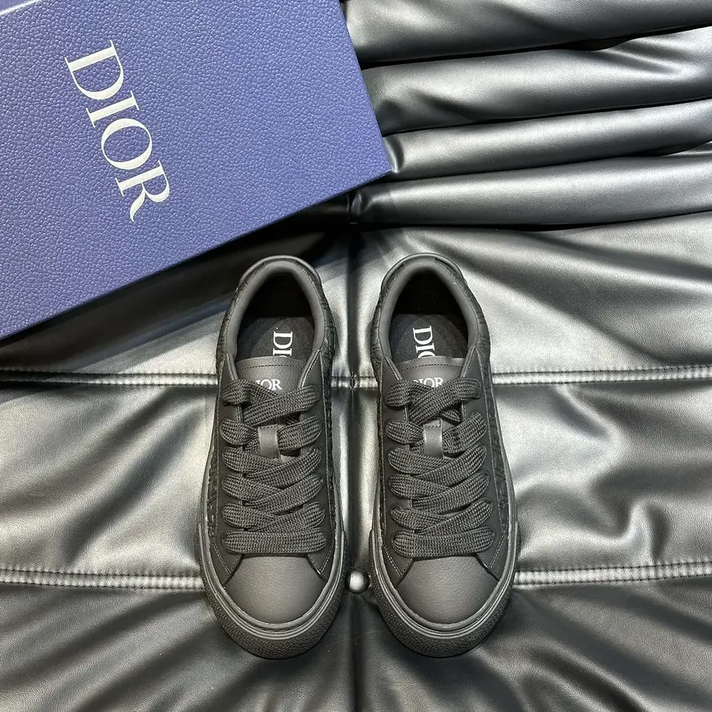 Dior B33 Sneaker Black Grained Calfskin and Black Dior Gravity Leather for Men
