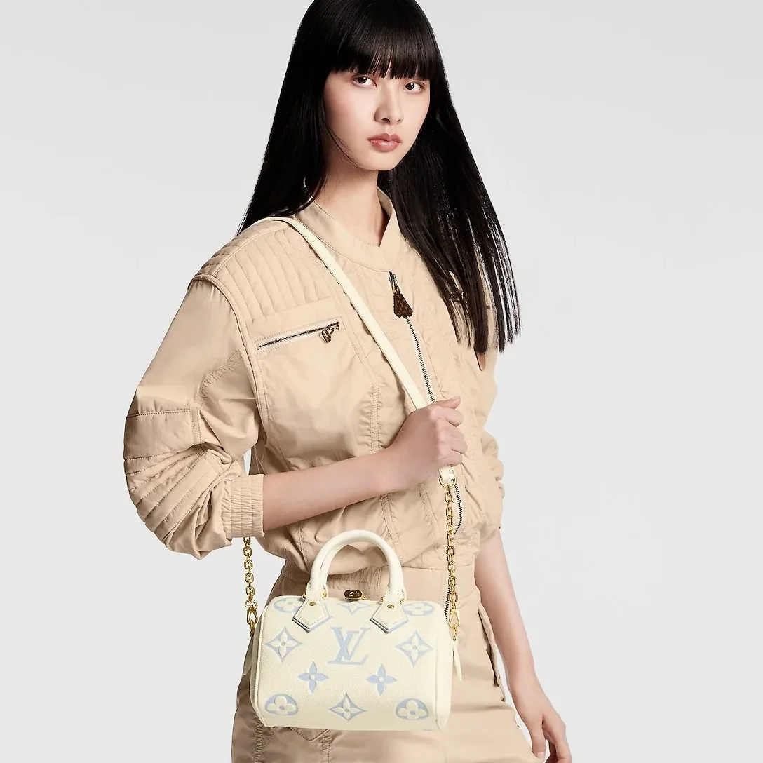 Louis Vuitton Speedy Bandouliere 20 Top Handle Bag in White Hardware