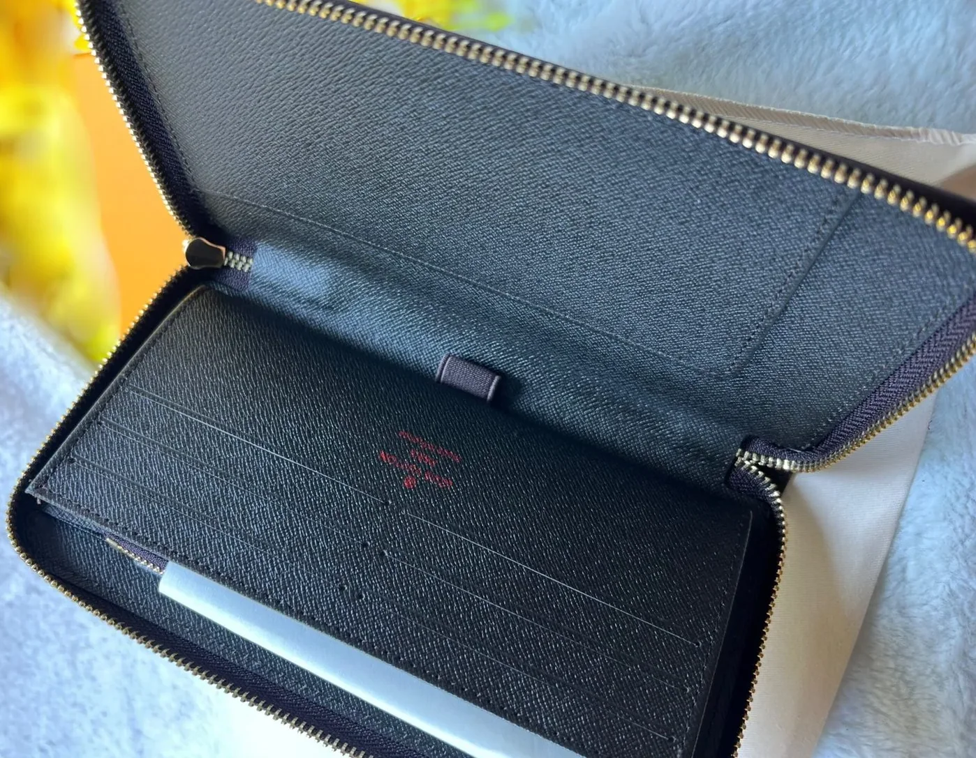 Louis Vuitton Zippy Wallet Canvas Brown Louis Vuitton Zippy Wallet Canvas Brown